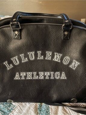 lululemon wunder puff duffle bag lululemon athletica | Bags | Lululemon Athletica Black Everywhere Belt Bag  Wunder Puff